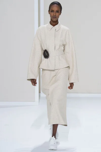 Look 37